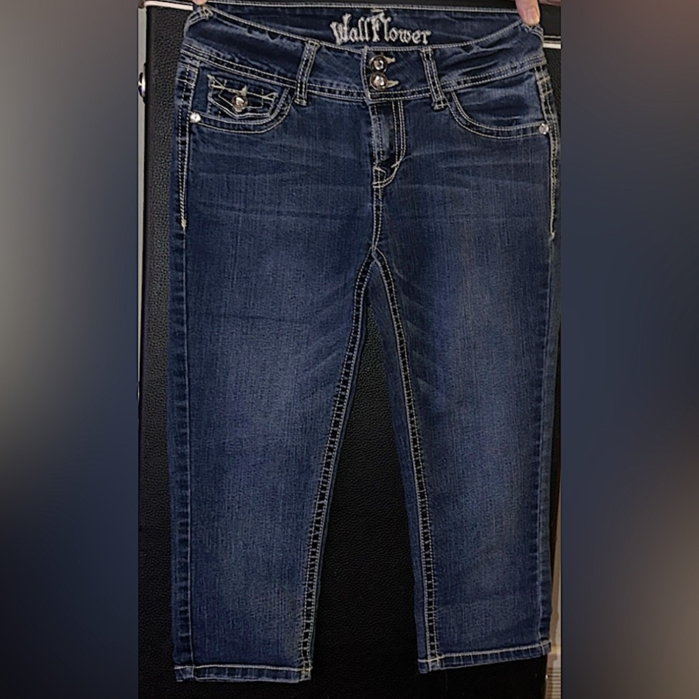 Wallflower capri jeans size 3